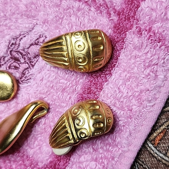 AK ANNE KLEIN set Vintage  necklace with clip-on earrings - Picture 2 of 6